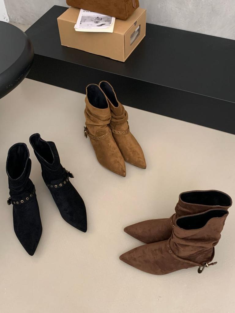 2025 New Pointed Rivet High Heel Short Boots Versatile Medium Tube Bare Boots Suede Western Cowboy Boots Fashion Short Boots Women