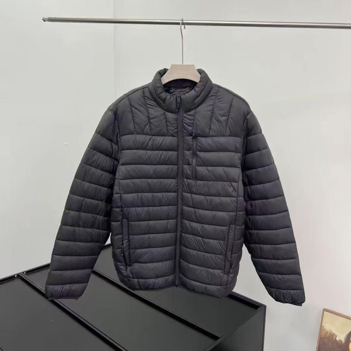 

High-Quality Men s Outdoor Casual Stand Collar Warm Cotton Jacket with Thick Padding L 77-86 kg сірий колір
