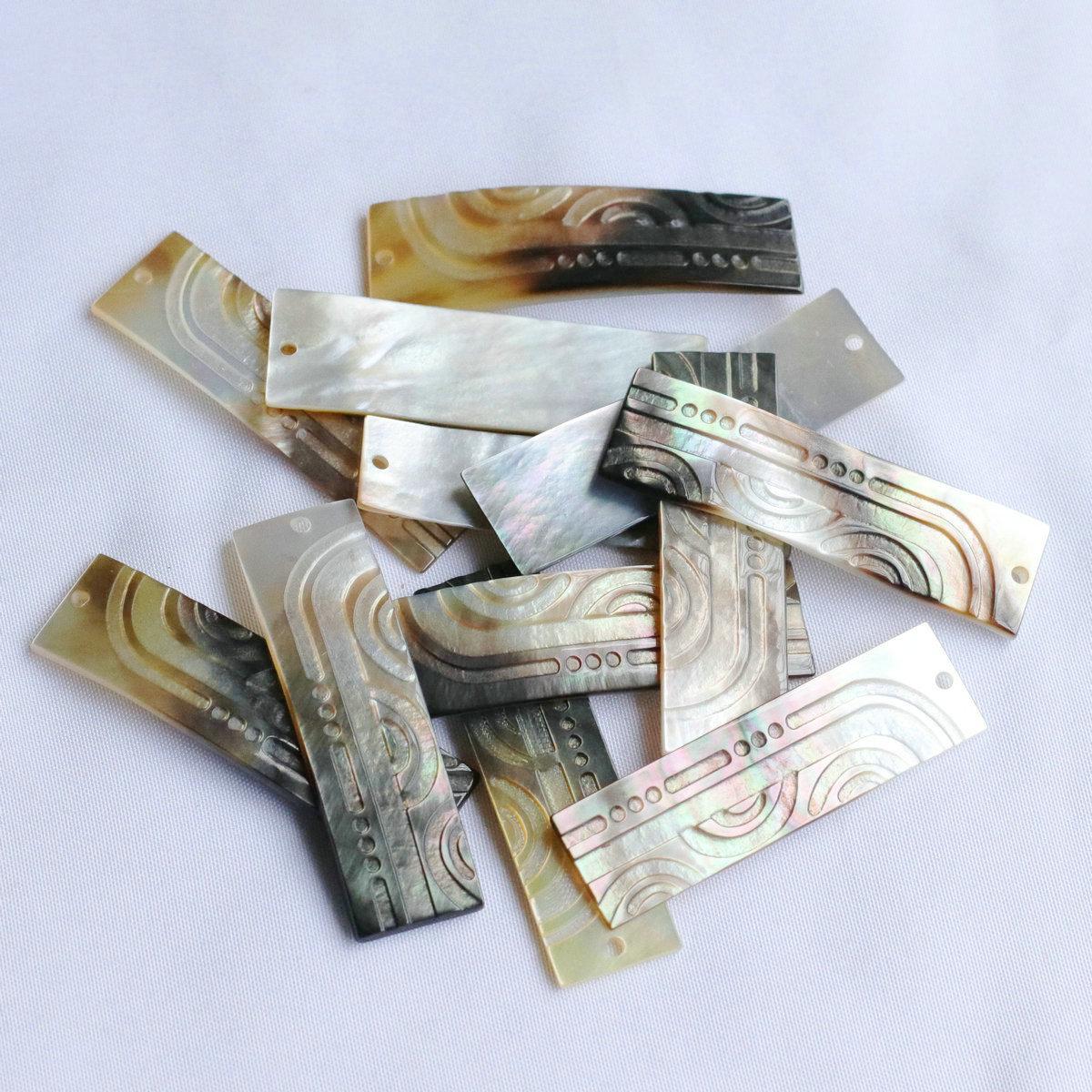 13x46mm Real Shell Pendant - Modern Abstract Wavy Design Decorative Accessory