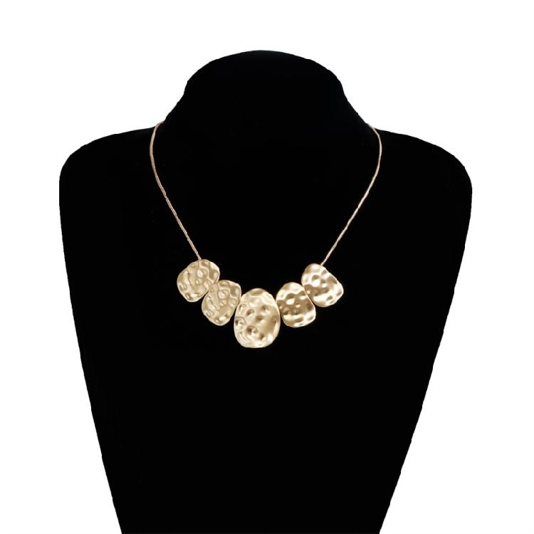 Stylish Edgy Asymmetrical Alloy Necklace With Textured Surfaces Detail Modern Accessory For Casual Wear