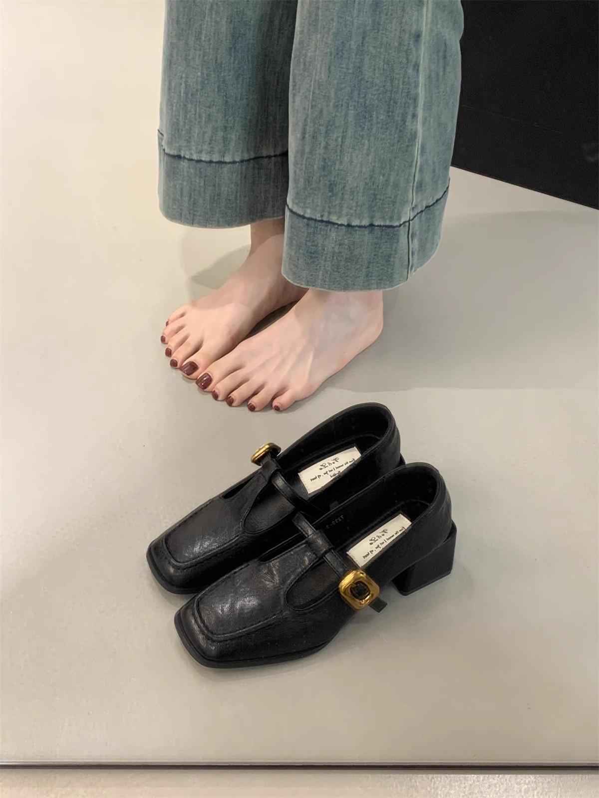 

Ретро квадратный носок толстый каблук одинарные туфли женские весна и осень новые туфли на высоком каблуке Мэри Джейн маленькие кожаные туфли 39 чёрный