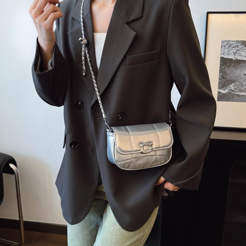 Niche Design Silver Premium Texture Chain Bag Spring New Versatile Commuter Shoulder Messenger Bag