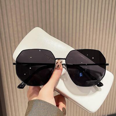 New Stylish Hexagon Sunglasses Women Men Metal Frame Cutting Lens Vintage Polygon Sunglass for Ladies Party Travel Eyeglasses