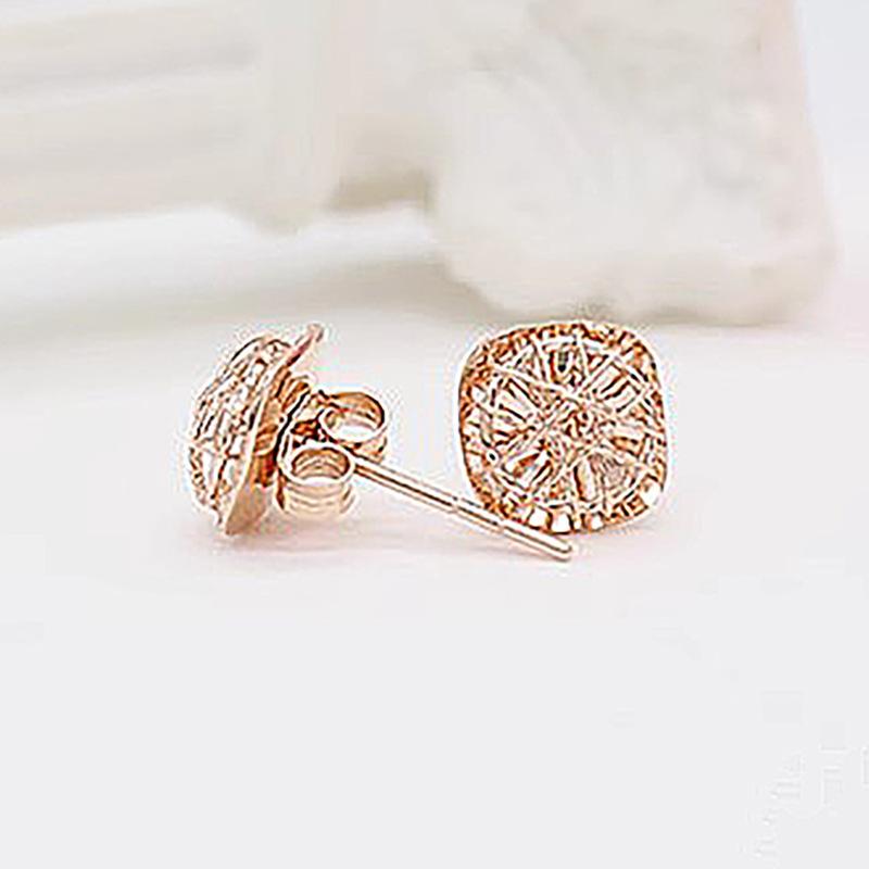 Exquisite Russian 585 Purple Gold Light Luxury Winding Sugar Cube Earrings Rose Gold Plated Fashion Square Brushed Earrings