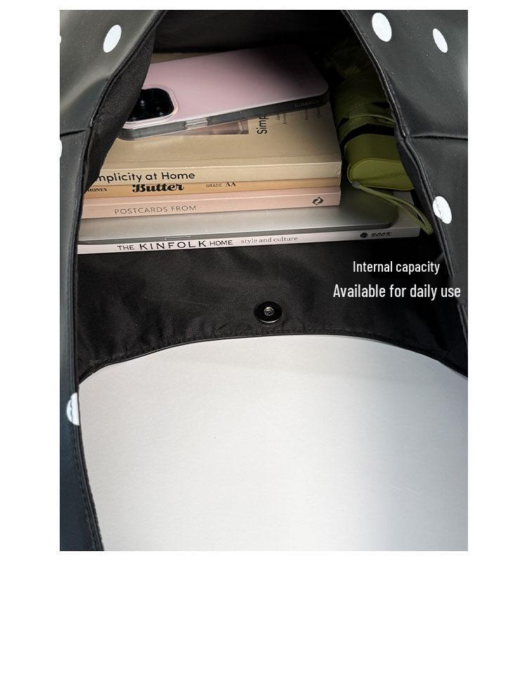 Koreanischer Retro-Schulter-Tote mit Polka Dots: Groß, Modisch, Vielseitig, Schlichtes Design