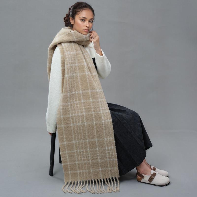 Plaid pattern with wool fringed scarf, high-end winter mohair warm scarf, men's and women's scarves
