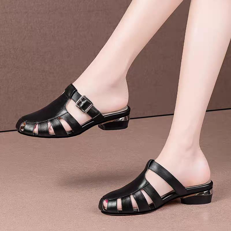 

Foreign trade fashion versatile sandals women s summer new hollow wedge heel women s shoes soft leather large size pig cage shoes thick heel bag head 35 чёрный