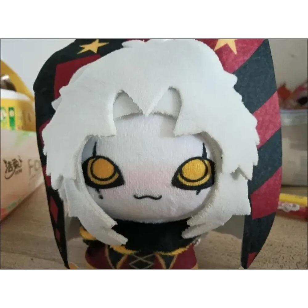 Nouveau Chaud En Stock 10cm Pierrot Le Freak Cirque Freaks Peluche Mignonne Anime Périphériques Jouet Anniversaire Cadeau de Noël