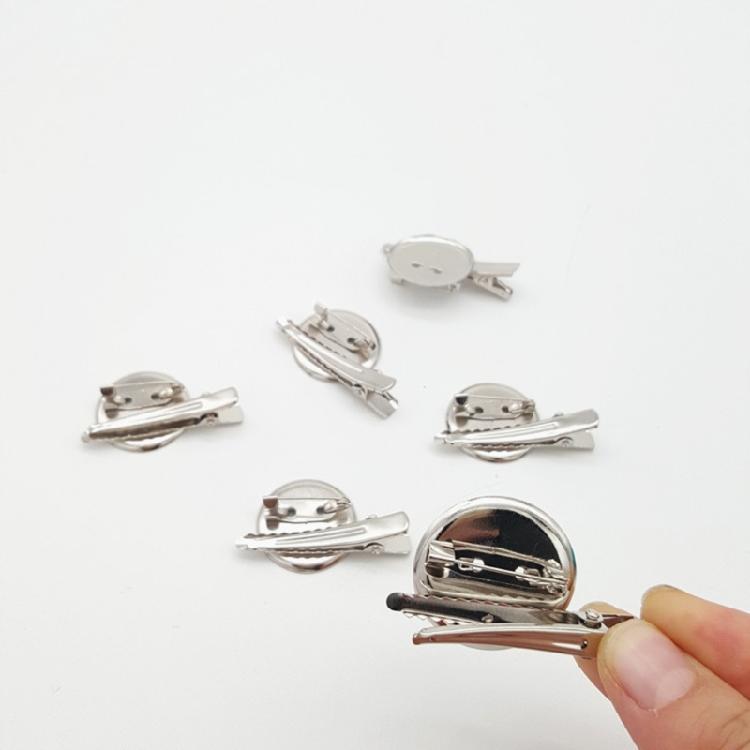 50Pcs Metal Crafting Circles for Jewelry Enthusiasts Practical Brooches and Hair Clip Accessories Jewelry Findings