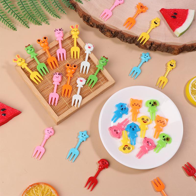 Cartoon Animal Fruit Fork Cupcake Decoration Food Bento Decoration Color Style Toothpicks Accessories Dessert Tools
