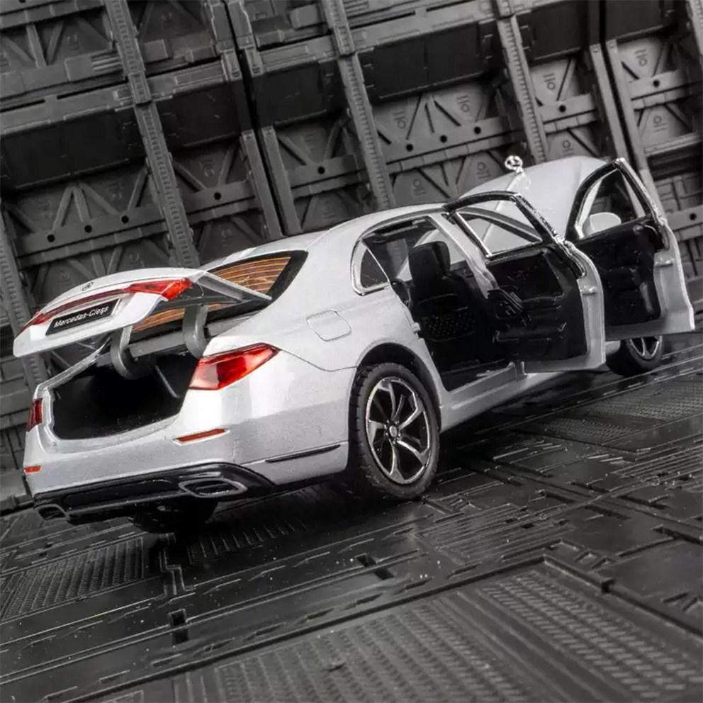 Maika 1:24 Scale Mercedes-Benz S400L Die-cast Alloy Metal Car Model Figurine, Green