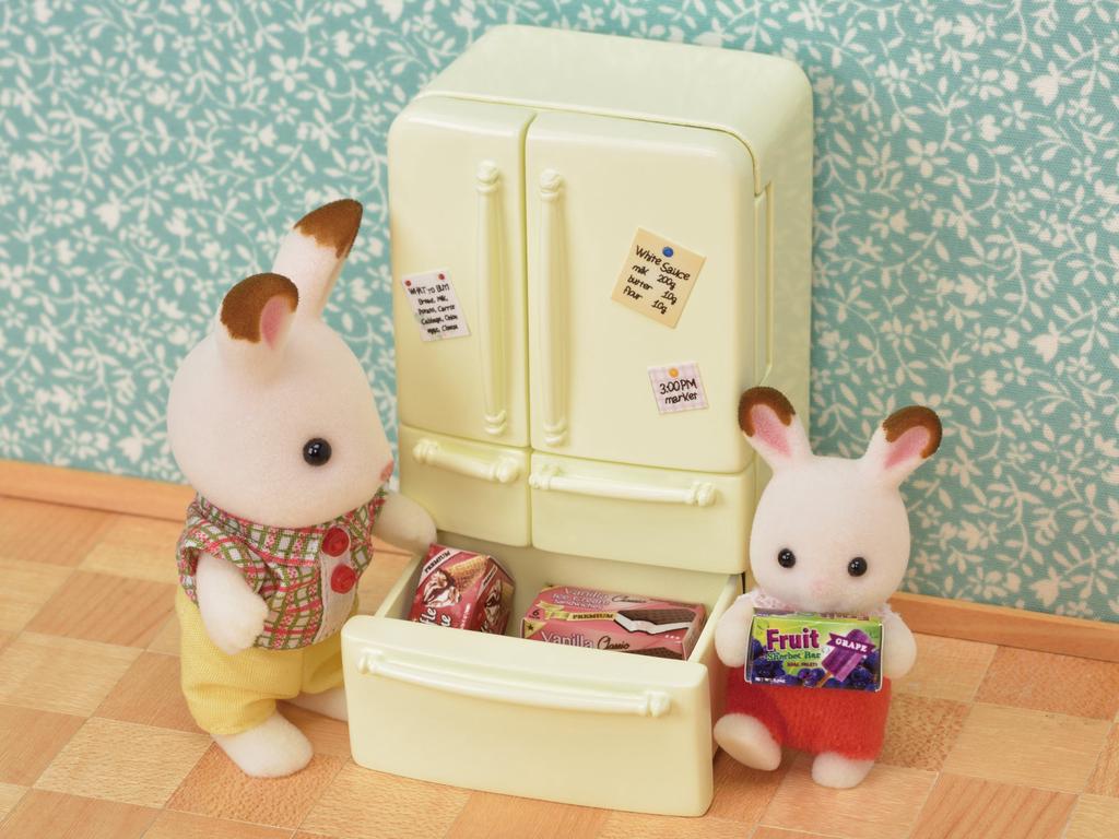 Sylvanian Families Furniture ST Mark Certified Toy Dollhouse for Ages 3 and Sylvanian Families by Epoch [Refrigerator Set] Ka-422 Up,