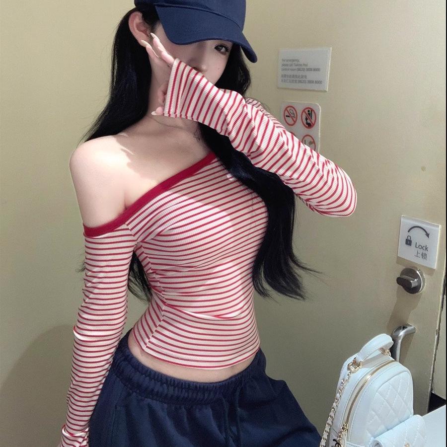 

Pure Desire Red Striped One-Shoulder Top for Women - Petite, Fashionable & Versatile T-Shirt for Spring/Autumn Extra Large