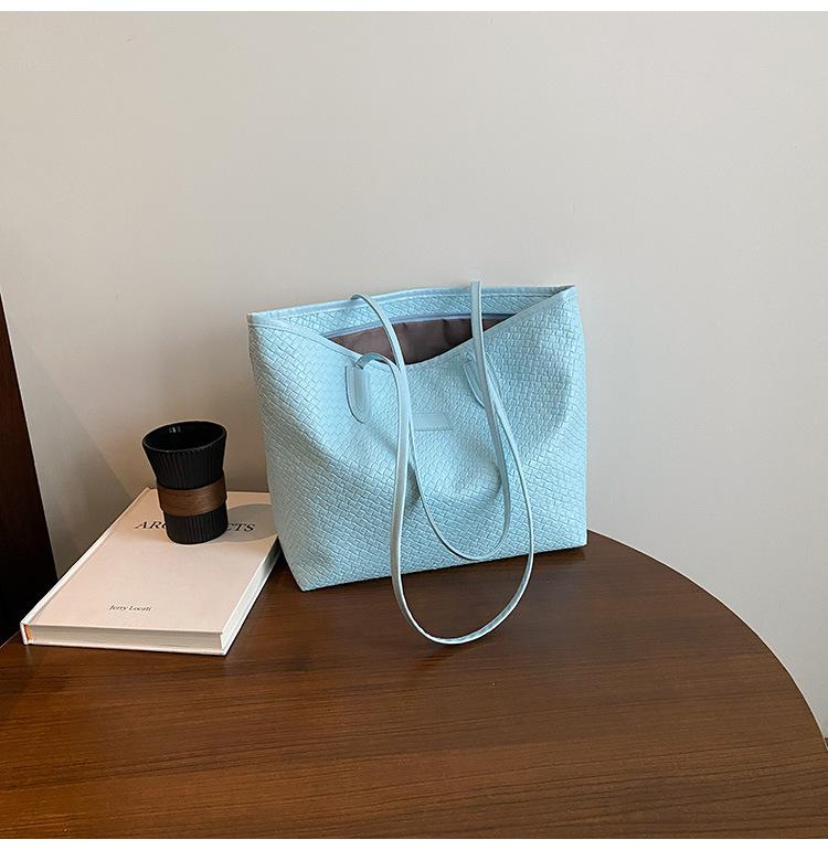 

Сумка премиум-класса большой вместимости женская 2025 новая весенне-летняя универсальная сумка через плечо студенческая сумка-тоут для поездок на работу синий