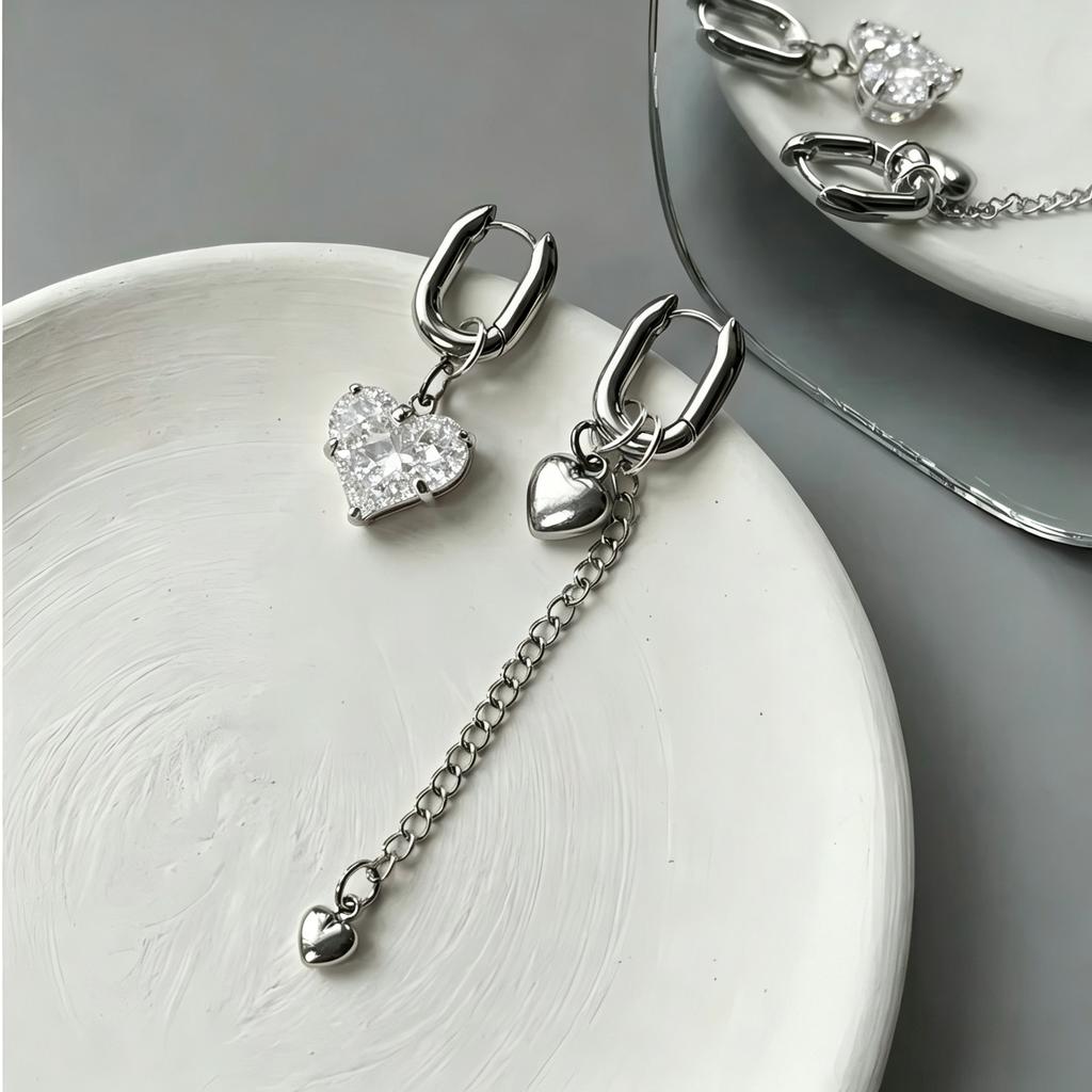 Punk Statement Ear Cuff Clip Earrings for Women Silver Color Crystal Angel Wings Dangle Earrings Wedding Party Trendy Jewelry