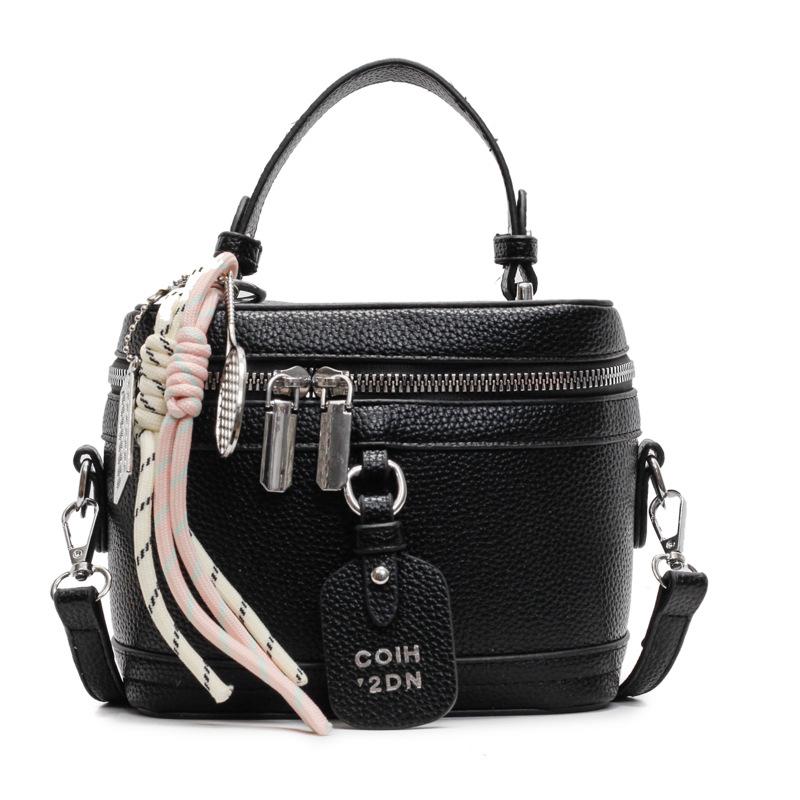 Spring and Summer New High-end Texture Temperament Portable Box Bag Fashionable Versatile Niche Commuting Foreign Style Messenger Bag Women