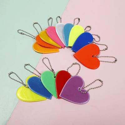 PVC Material Reflective Pendant High Visible Heart Shap Keychain Reflector Keyrings Jackets