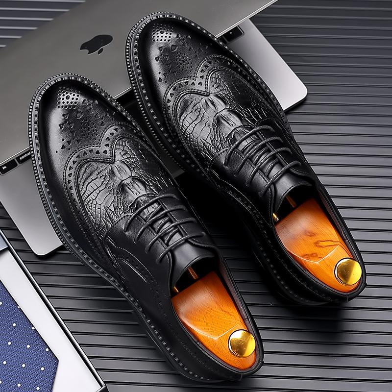 FashionMen Dress Shoes Lace Up Bullock Style Leather Shoes Men Oxfords Spring Autumn Handmade Leather British Formal Business Shoes Men