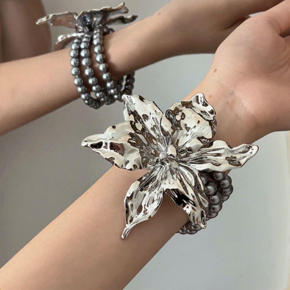 Oversize Zinc Zinc Alloy Flower Bangles Bohemian Exaggerated Bracelets Flower Elastic Bangles  Women