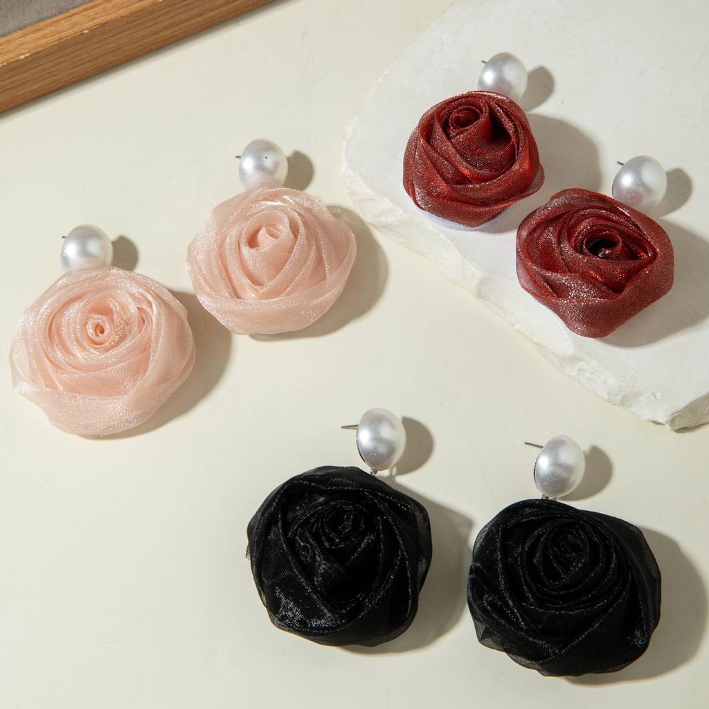 Akcesoria, koreańskie słodkie i świeże tkaniny, kolorowe trójwymiarowe kolczyki z kwiatem pąka róży, kolczyki.