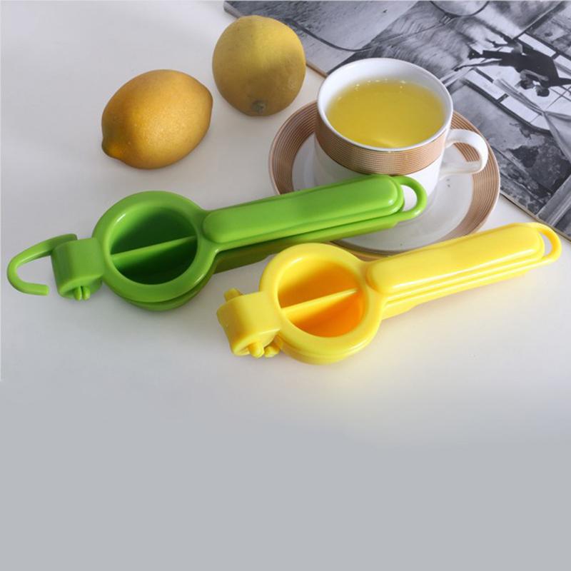 1Pc Plastic Lemon Clip Creative Household Kitchen Thickening Manual Fruit Juicer Mini Blender Children'S Auxiliary Food Tool