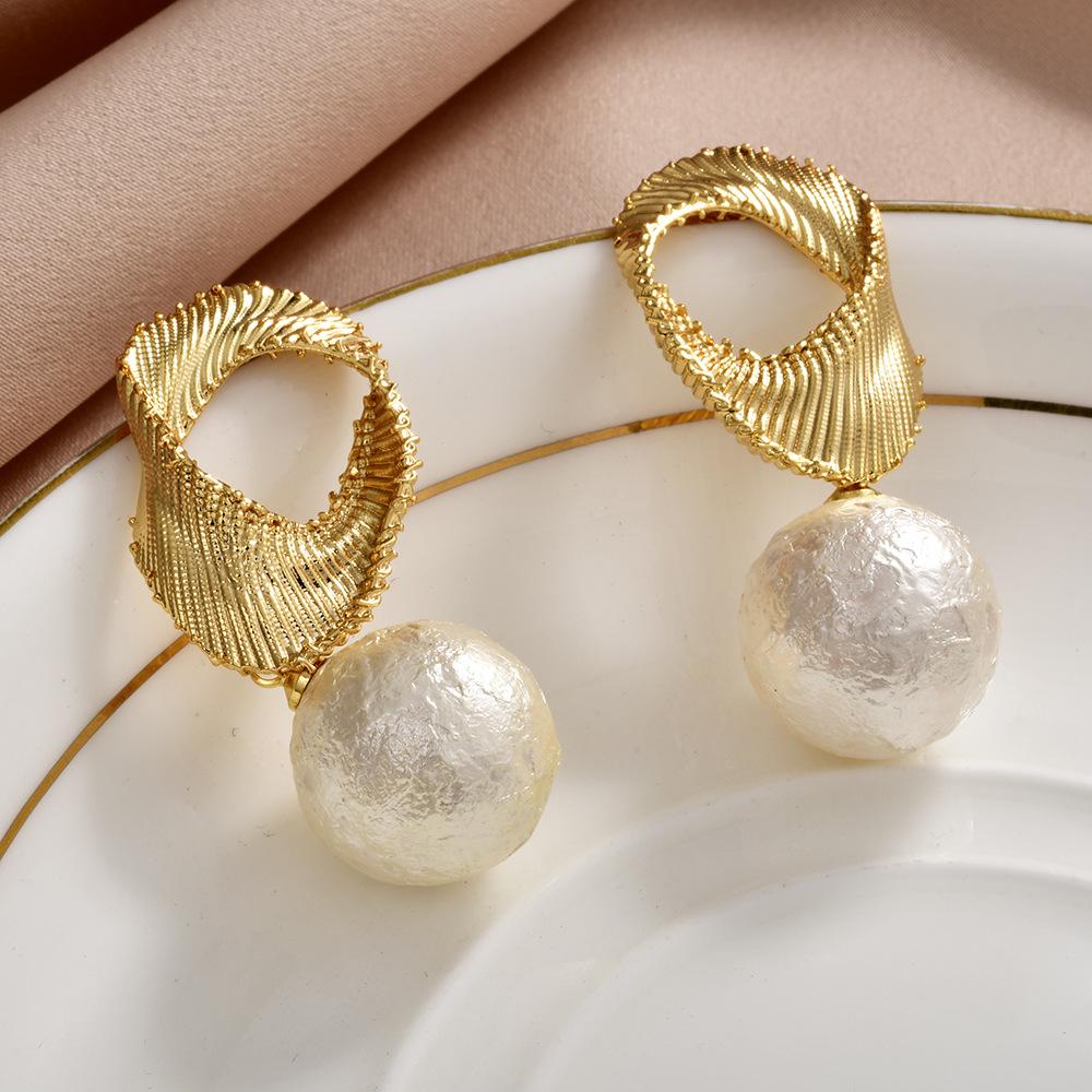 2026 Vintage French Ribbon Stripe Pearl Earrings - Elegant Gold Plated Textured Cotton Pearl Drop Earrings for Women High-End Jewelry