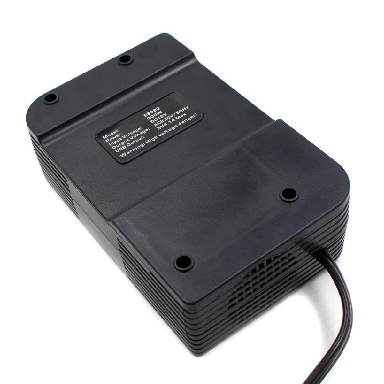 300W Car Power Inversor for DC 12V to AC 220V Converter Inversor Digital Display