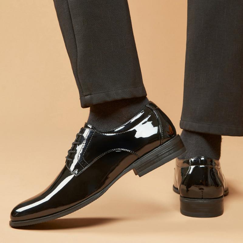 Fashion Gentleman Fashion New Men's Glossy Pointed Lace Up Business Derby Shoes Male Luxury Designer Homecoming Wedding Dress Footwear