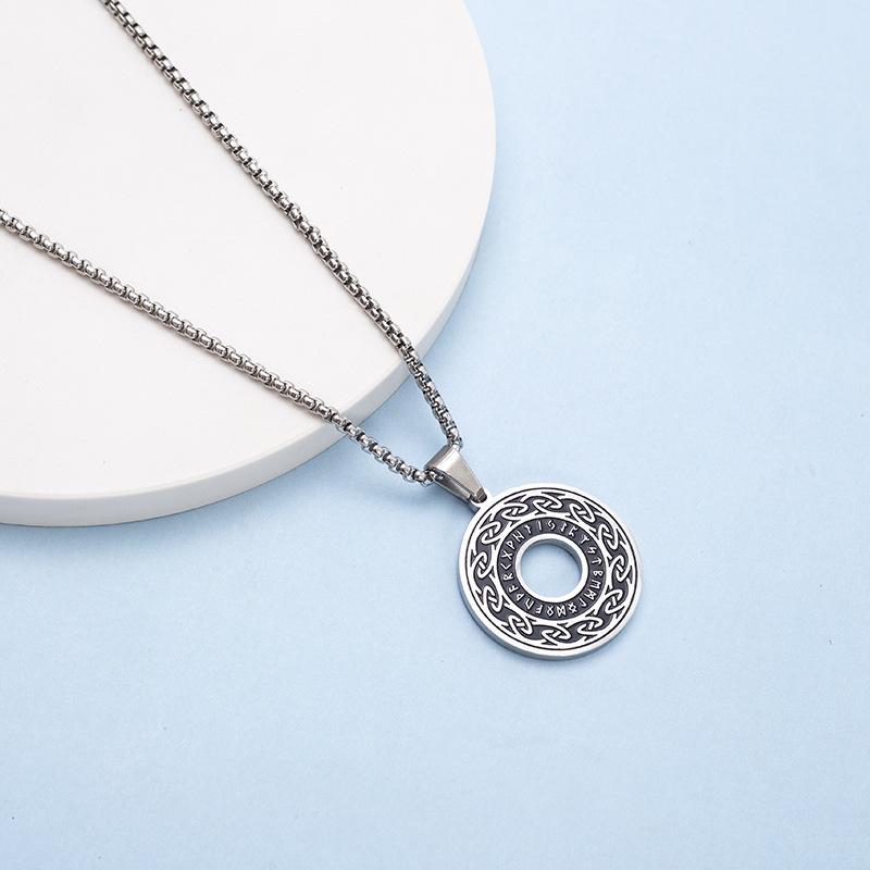 Европейский и американский скандинавский стиль Viking Pattern Ожерелье Титановая сталь Viking Подвеска Мужское ожерелье 60CM