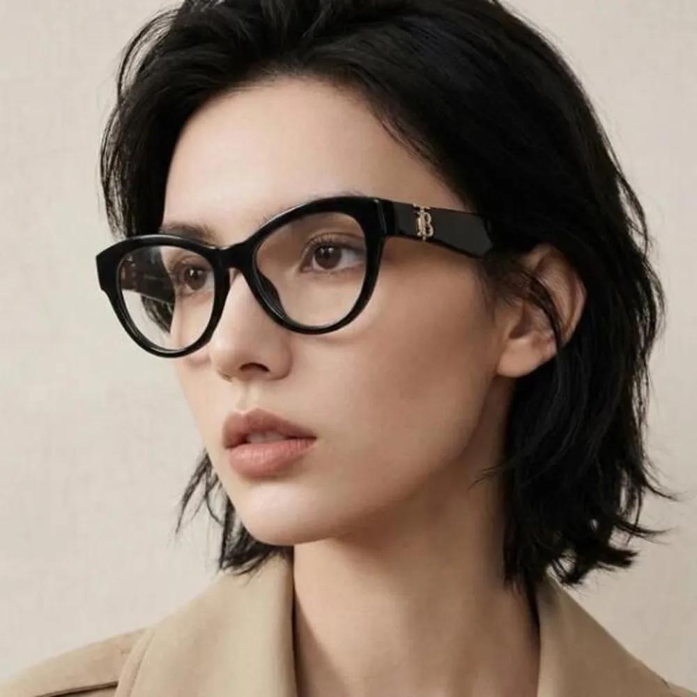 

[Burberry] Eyeglass Frames BE2404F 3001 Round Black Horn-rimmed Logo Embellished Luxury Fashion