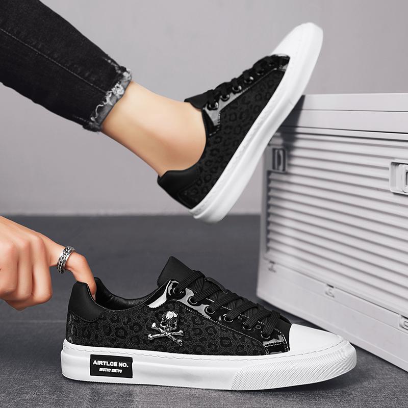 Men's Shoes  Casual Versatile  Flats Skateboard Shoes Breathable Lightweight Fashion Trend Sneakers