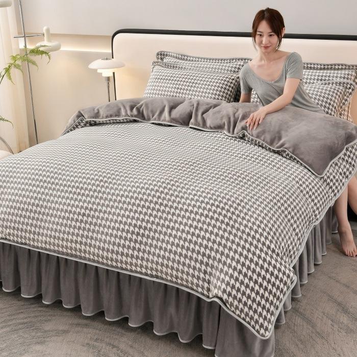Thickened Milk Fleece Four-Piece Coral Fleece Quilt Cover, Bed Sheet Fleece Double-Sided Fleece Flannel Bedding, Bed Skirt