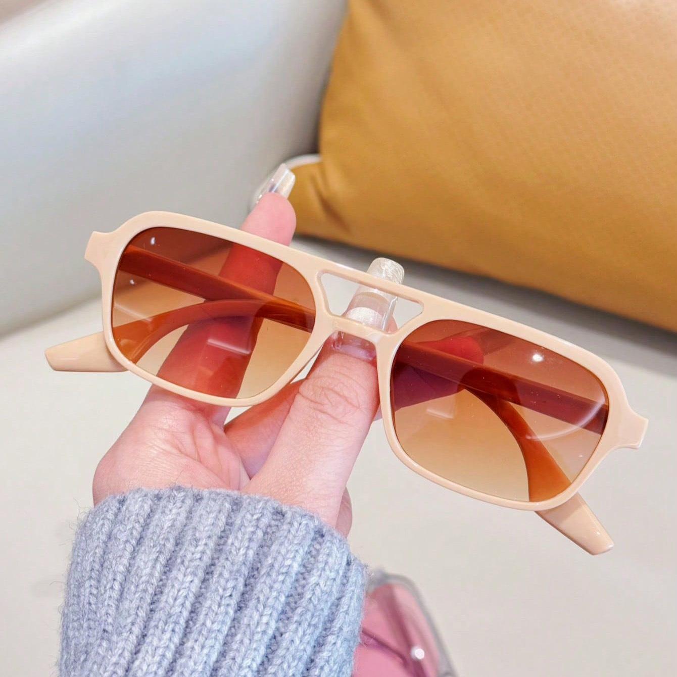 

Vintage Square Sunglasses Woman Vintage Retro Brand Style Mirror Sun Eyeglasses Women Black Yellow Fashionable Candy Colors Oculos De Sol 1PC