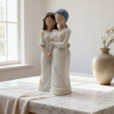 Statue Sœur Mère et Fille Artisanat en Résine Peinte à la Main Sculptures Cœur avec les Doigts Mère Fille Sculpture Familiale Élégante Moderne