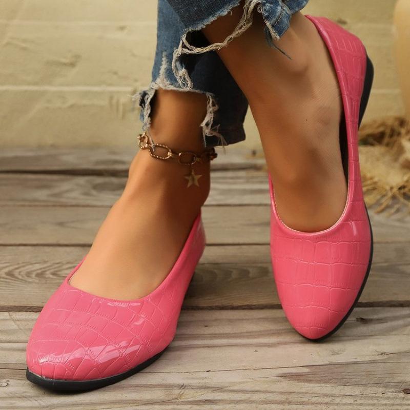 European and American large-size casual flat-bottomed Doudou shoes spring new pointed soft bottom shallow mouth