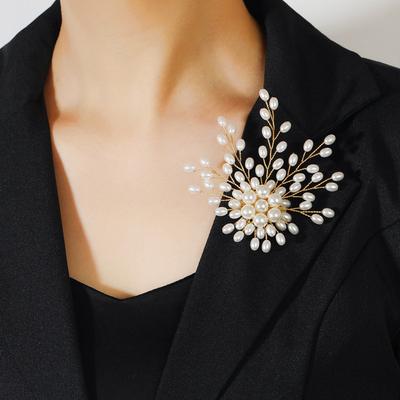 Niche Design Pearl Fireworks Brooch Women's Light Luxury High-end Temperament Pin Coat Suit Corsage Accessories