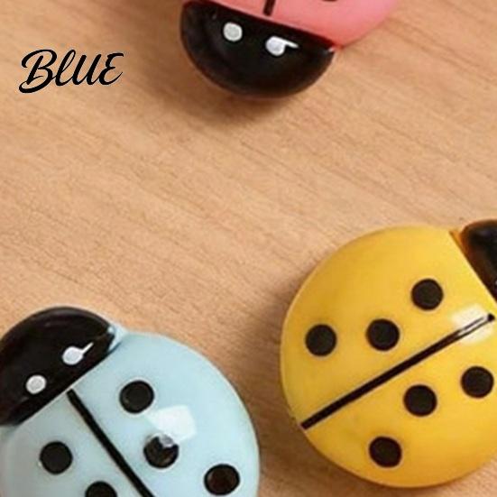 Refrigerator Magnets Decoration 4Pcs 3D Ladybug Magnet Mini Ladybird Resin Fridge Animal Memo Holders Decorative Note Holder for Kitchen Office