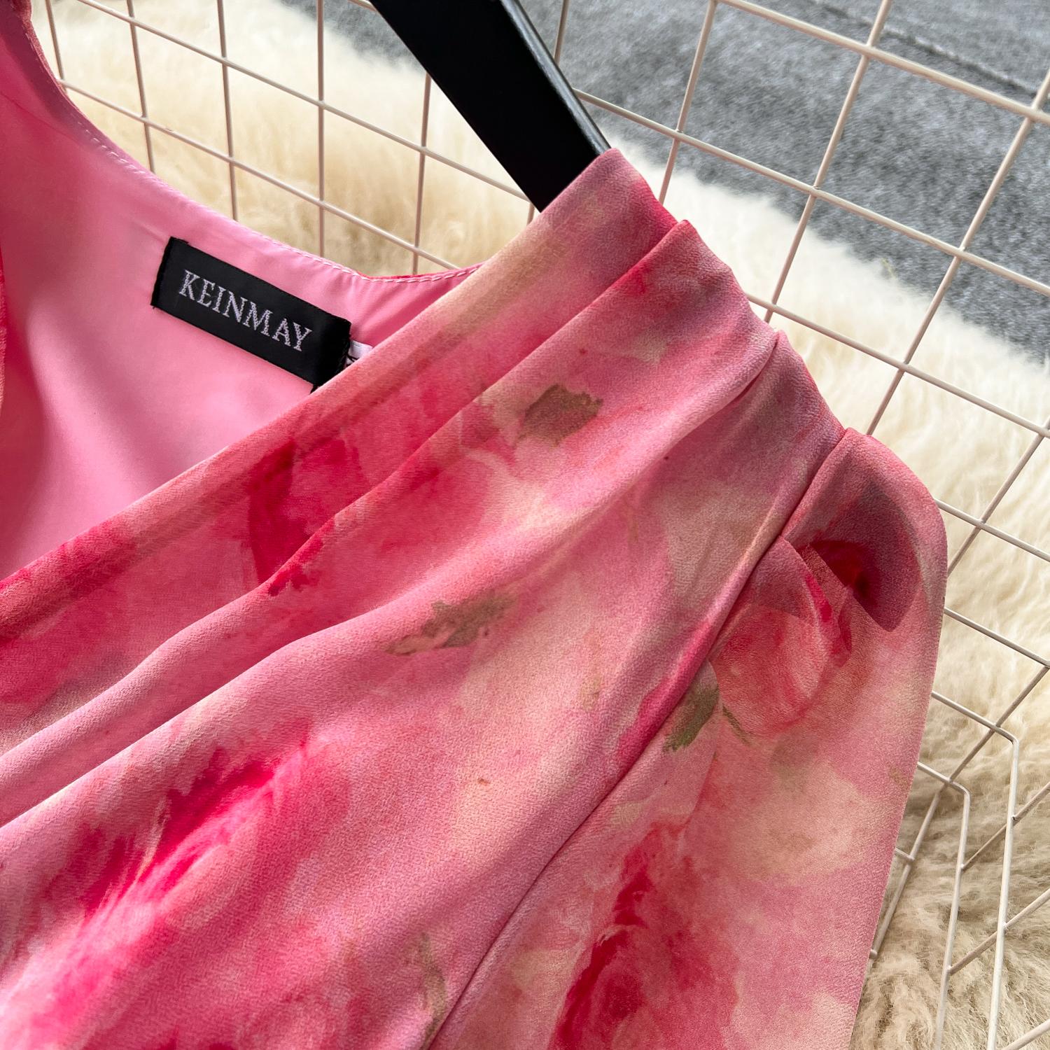 Французское темпераментное длинное платье с v-образным вырезом на талии и цветочным — фото 11