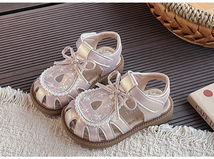2026 Adorable Pearl Flower Baby Soft Sole Non-slip Closed-toe Sandals
