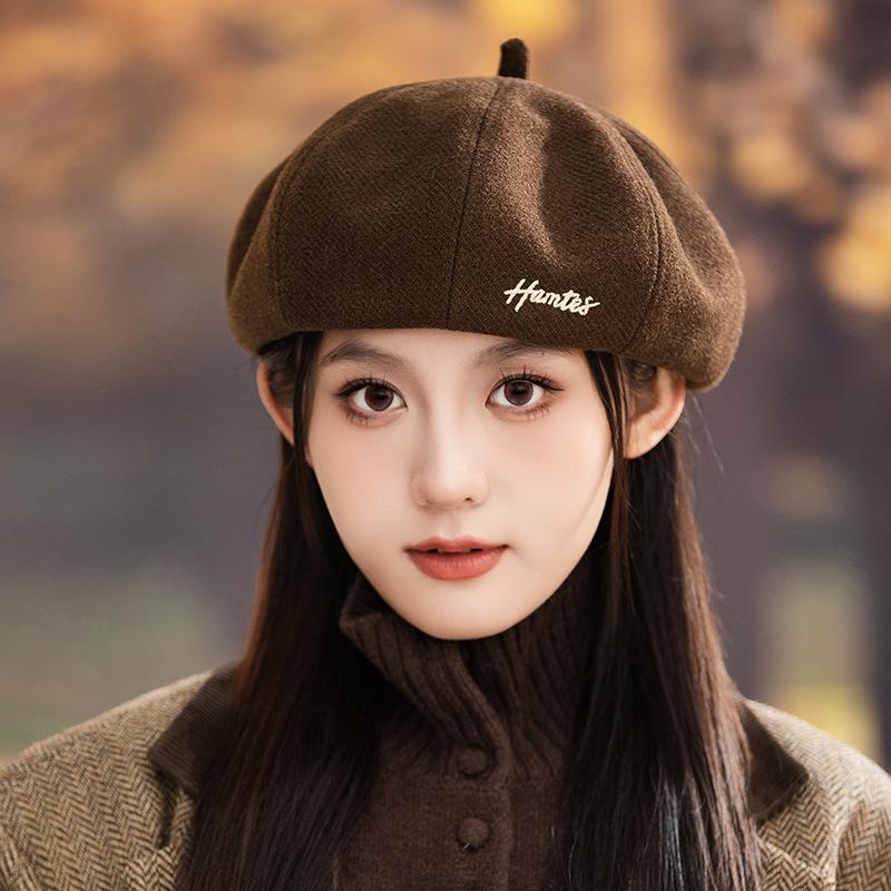 Korean Literary Retro Embroidered Beret Lady FallSeason and ColdSeason Outside Leisure Windproof Octagonal Hat Versatile Painter Hat
