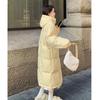 Cappotto imbottito in cotone caldo giallo alla moda per le donne in inverno