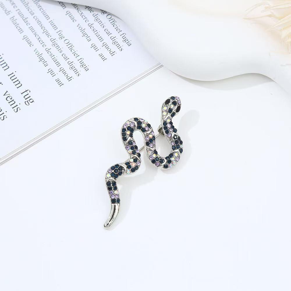 Schlangen Tierkreis Brosche: Eleganter Legierungsschmuck für Anzüge, Pullover und Mäntel