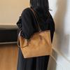 Retro bag women's large capacity 2025 new autumn and winter suede shoulder shopping bag premium commuter tote bag