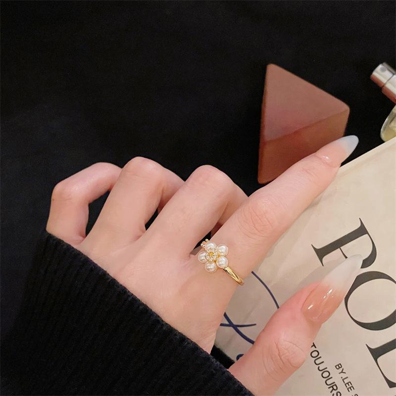 Medieval Vintage Retro Rotatable Opening Ring Imitation Chalcedony Light Luxury High Sense Personality Index Finger Ring Female