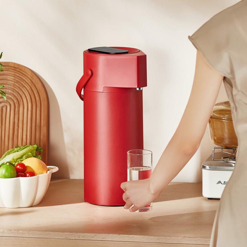 UKAPOT 2,2L Termoska s tlakovým mechanismem