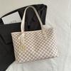 Casual accompanying bag commuter handbag women's new popular fashion portable shoulder bag large capacity tote bag