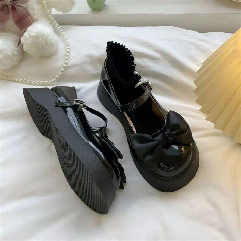 One-word buckle with shallow mouth round head bow small leather shoes for women jk sweet and cool Mary Jane shallow mouth single shoes for women 2025 