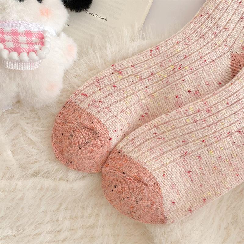Girls Who Keep Their Feet Warm In Autumn and Winter Can Come Up with Some Warm Woolen Socks. Multicolored Mid-calf Socks Are Versatile for Ladies
