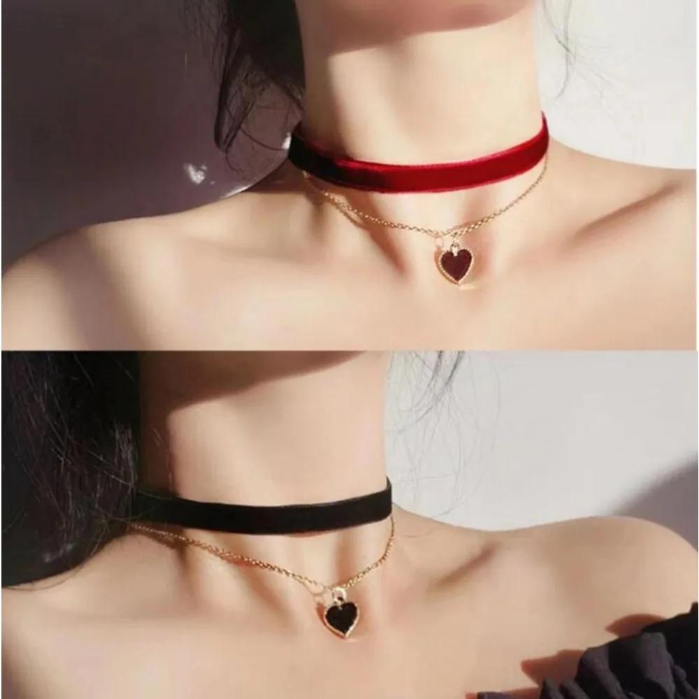 Süßes und Niedliches Schwarzes Samtband Doppellagiger Herzförmiger Anhänger Choker Halsband Halskette für Damen Schmuck