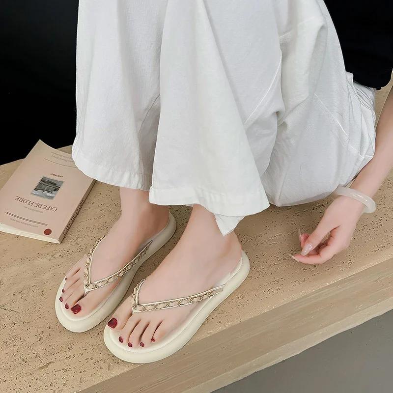 

модные летние новые женские шлепанцы на плоской подошве для отдыха на открытом воздухе пляжные тапочки женская обувь с цепочкой нескользящие женские тапочки с мягкой подошвой Zapatos De Mujer 35 бежевый